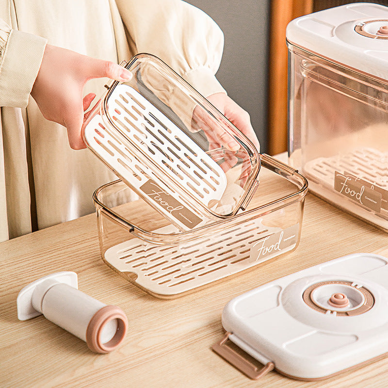 Transparent vacuum food storage container with pump lid — view 3