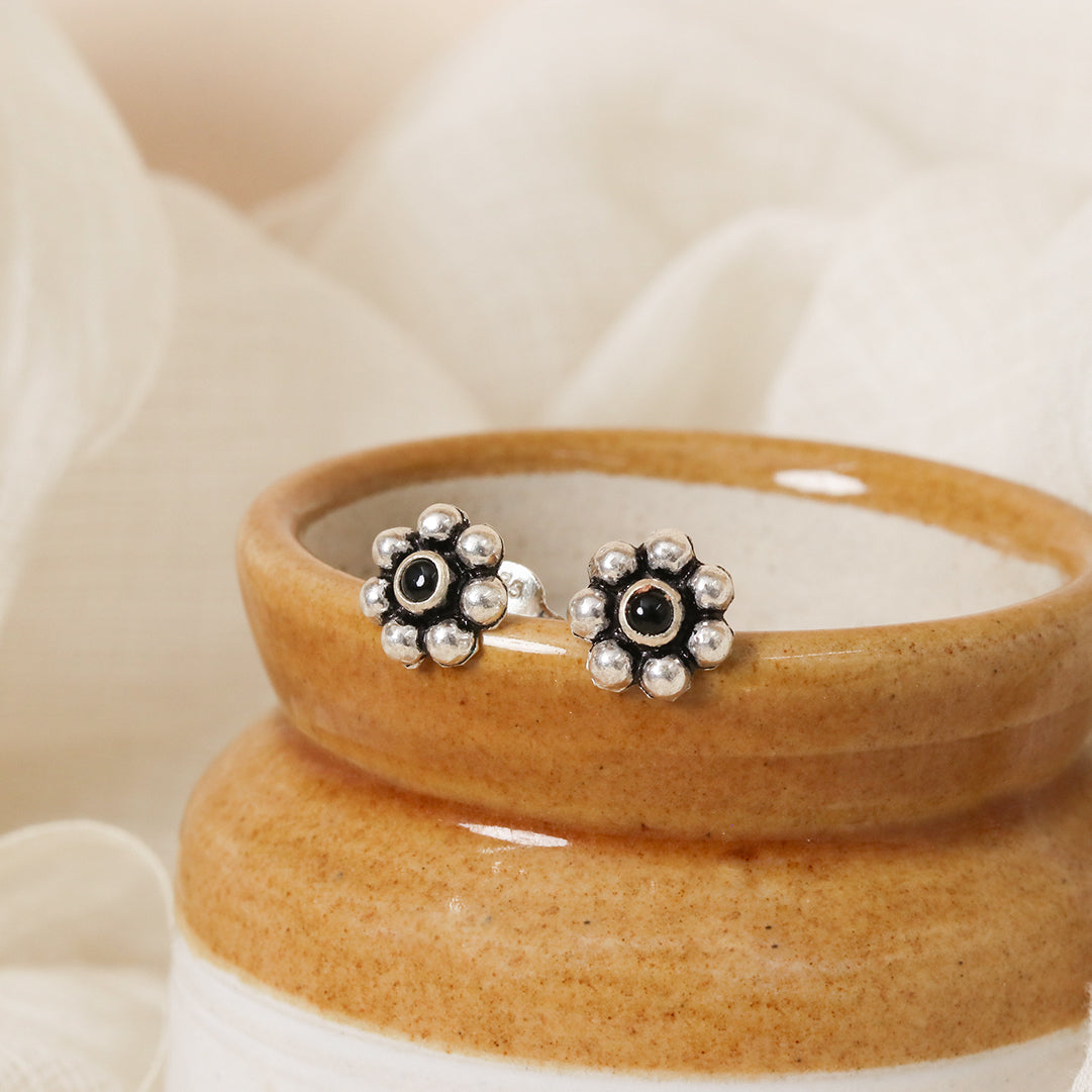 Black Kudi Studs-1
