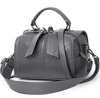 Elegant one-shoulder handbag in soft leather with gold-tone hardware — view 6