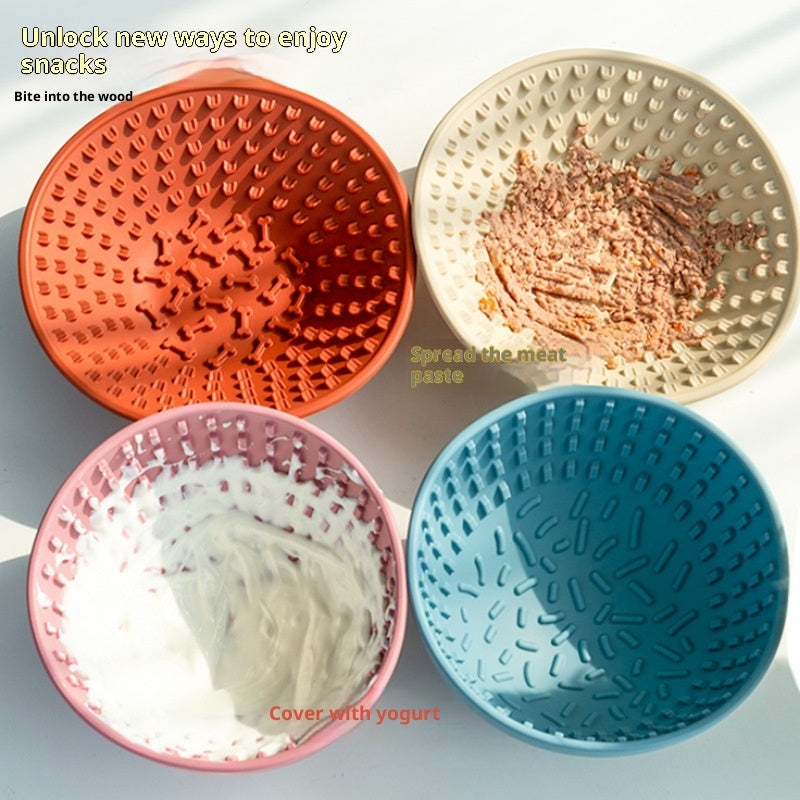 Silicone dog slow feeder lick mat with suction cups
