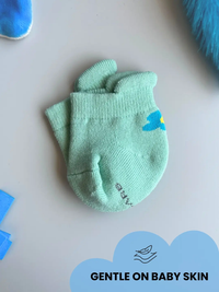  designed for newborns and toddlers. Perfect for all-day wear with a secure fit.