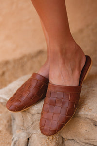 Clementine Leather Slides