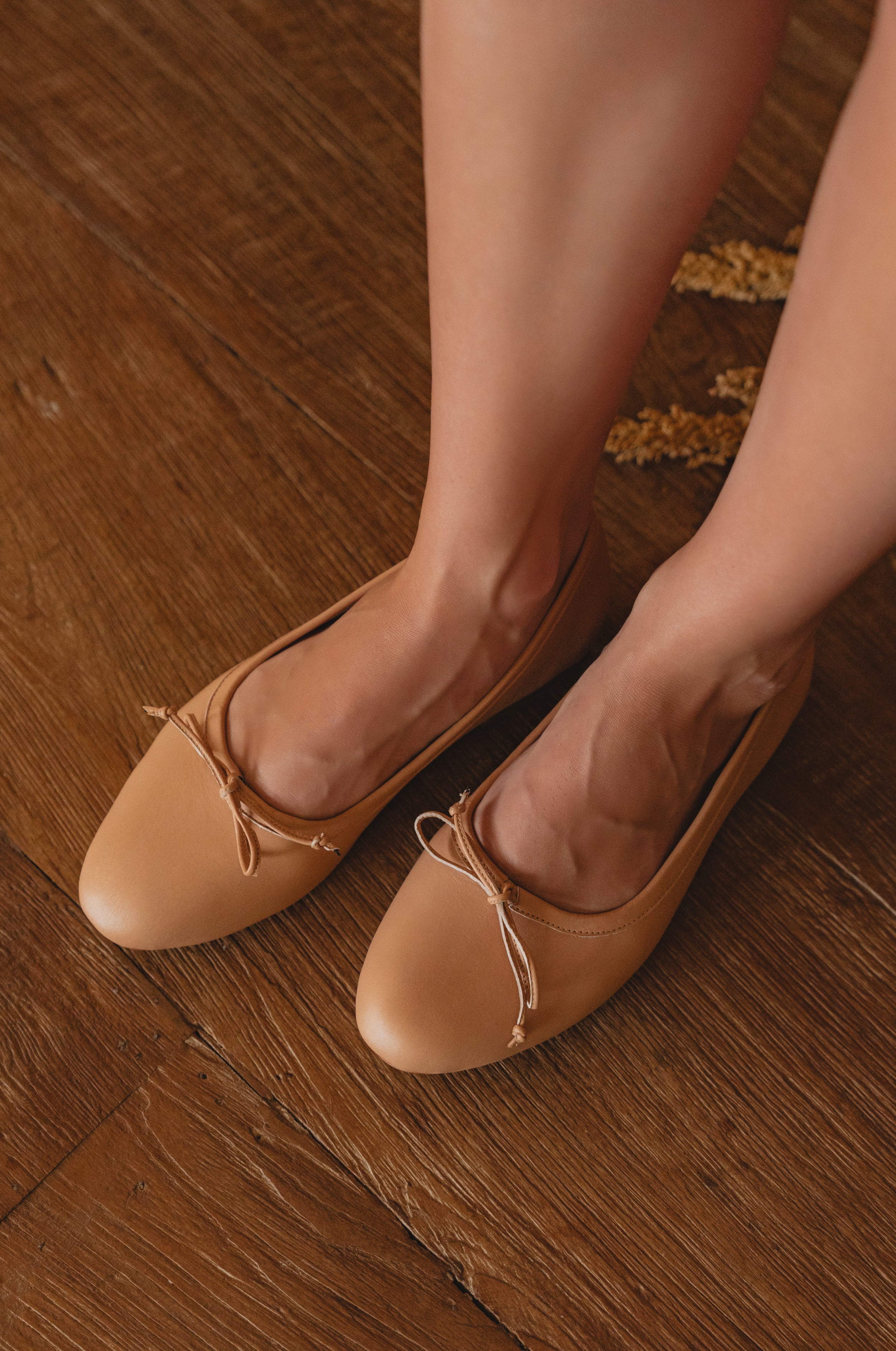Elaria Bow Leather Ballet Flats