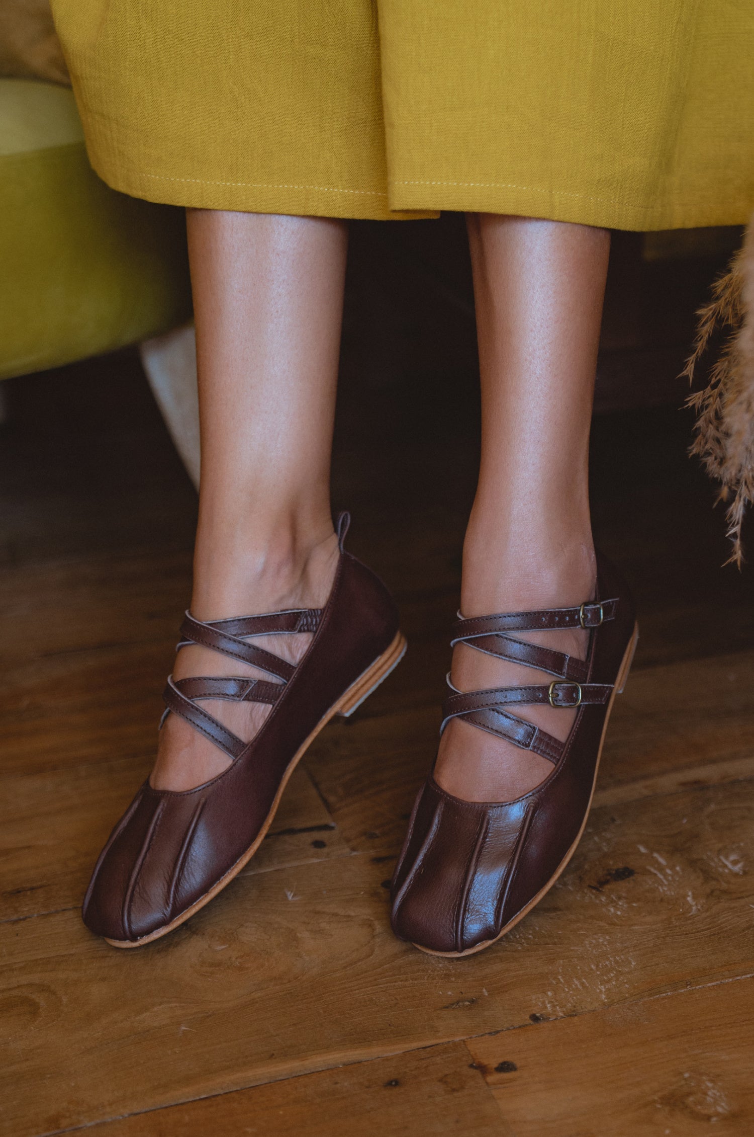 Obsession Criss-Cross Round Toe Flats