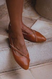 Orenda Pointed Toe Leather Flats
