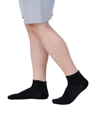 High ankle socks for athletes and everyday wear