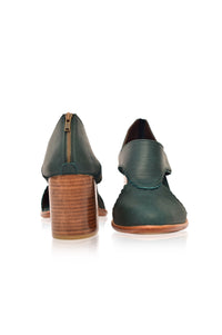 Rain Kiss Leather Heel Booties (Sz. 6)