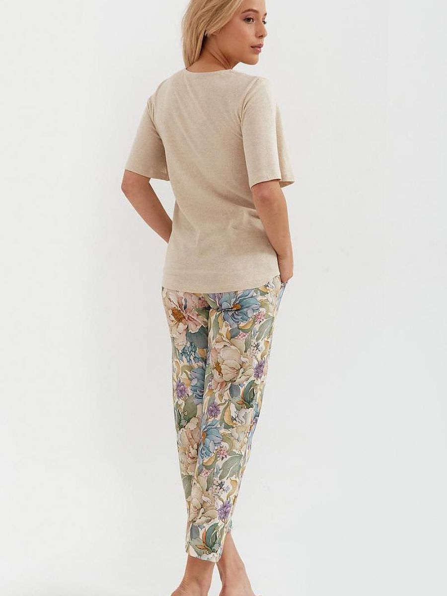 Pyjama model 197799 Cana