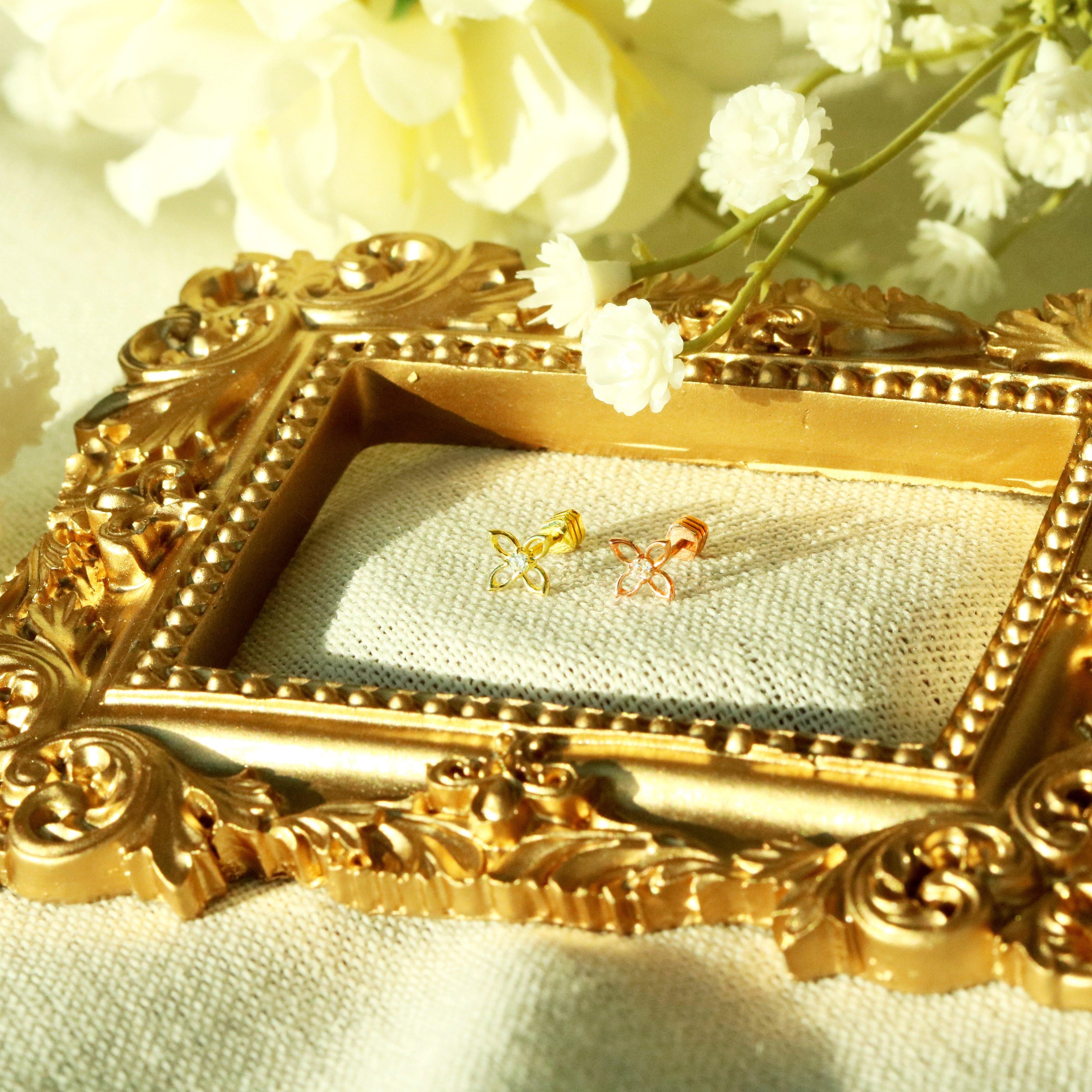 White flower barbell